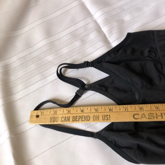 Under Armour Black Sports Bra - Picture 7 of 9